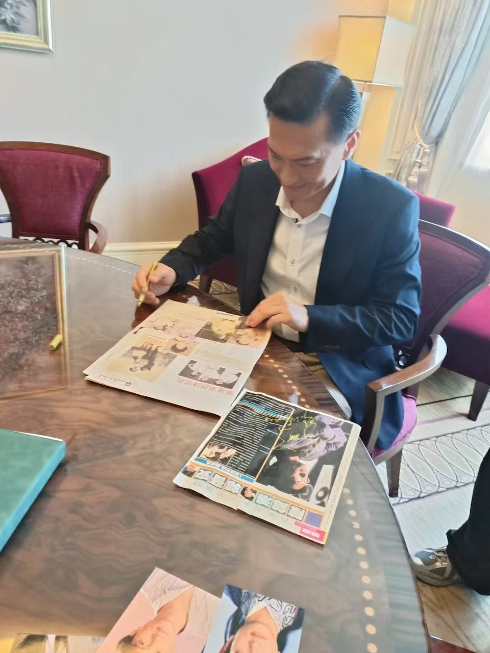 前TVB小生近况更胜从前！曾为自闭症儿子停工10年，近年低调复出