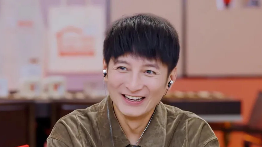 封杀、消失、复出，他竟然翻红了