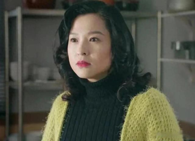 她40岁才走红，45岁却从荧幕“消失”，如今新身份曝光惊艳众人！