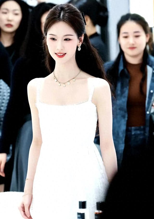 “陈都灵脱粉真相：美丽背后的心酸故事！”