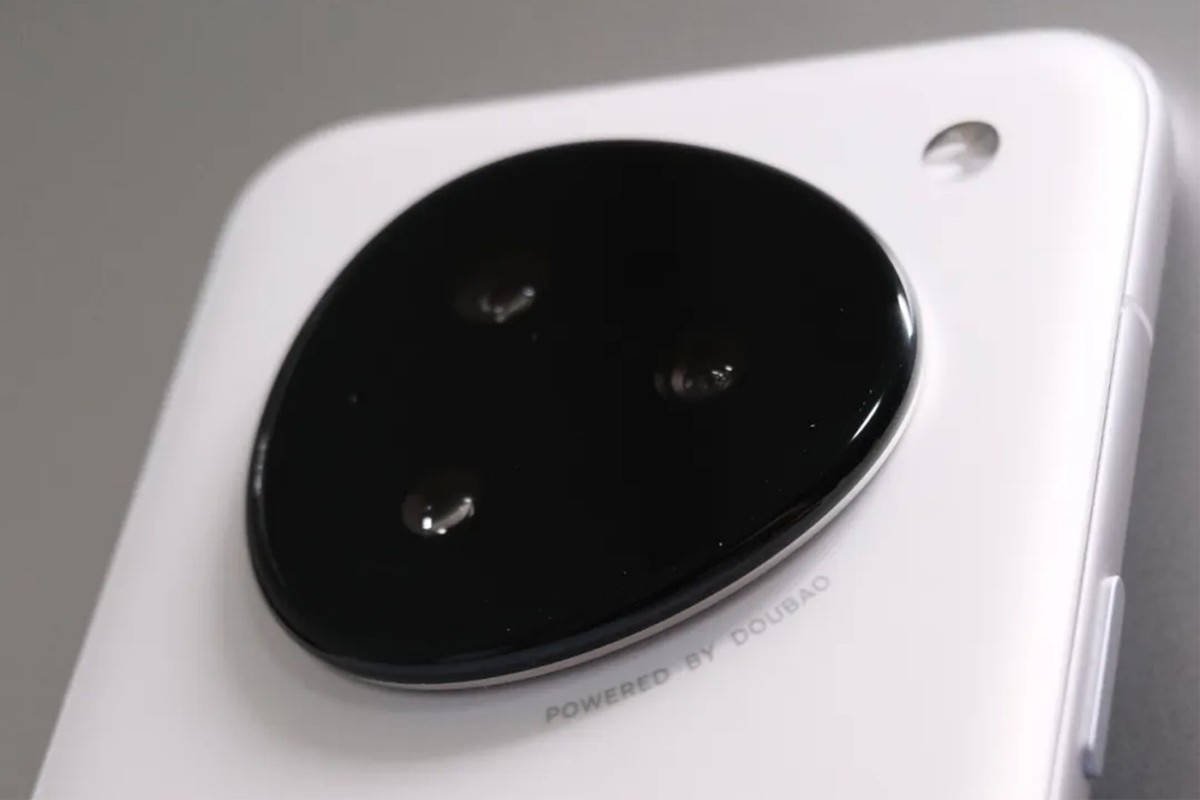 被應(yīng)用封殺，又被炒高到4000多元，豆包AI手機(jī)有購(gòu)買(mǎi)價(jià)值嗎？