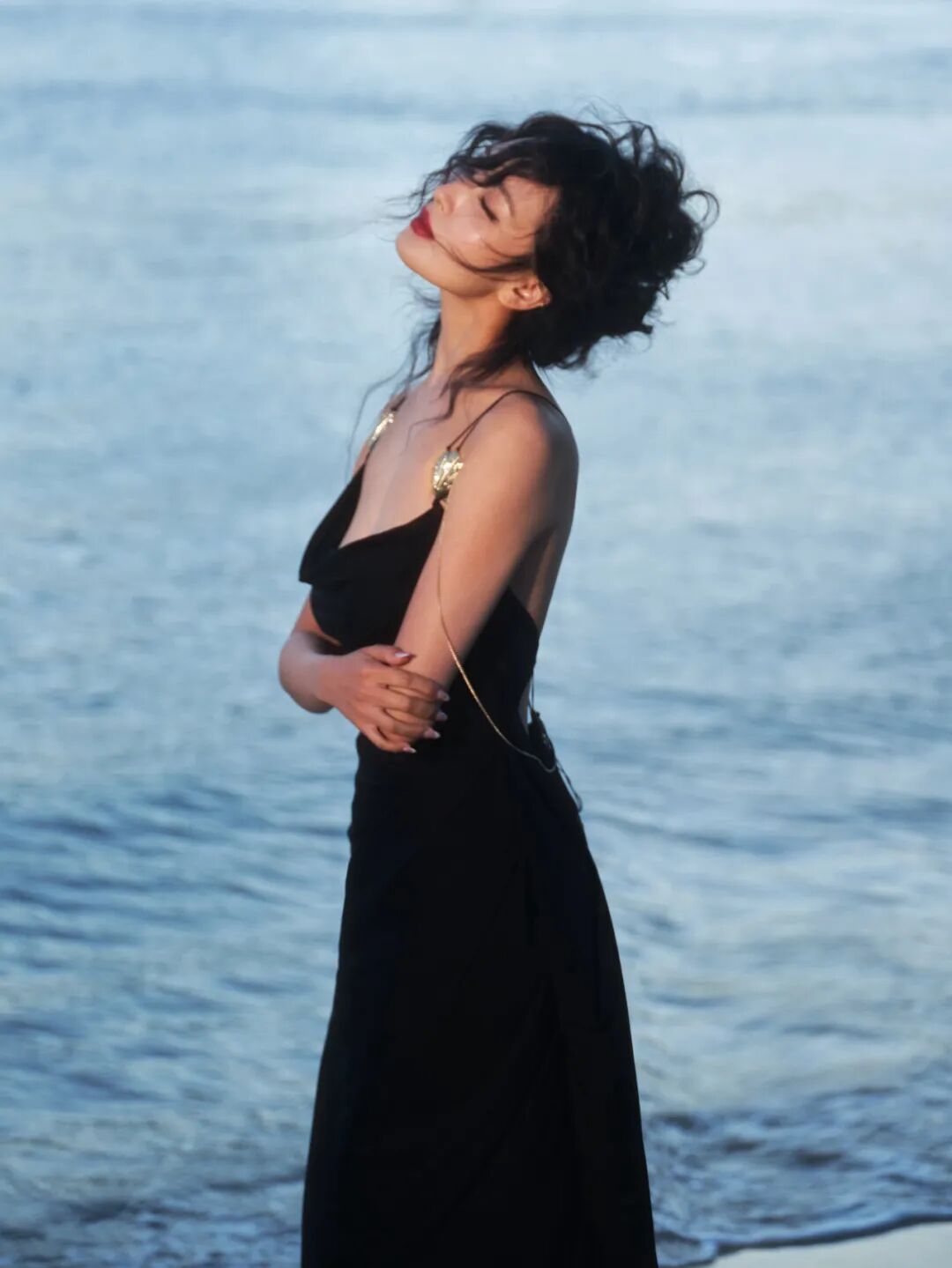 王紫璇海边休闲美拍