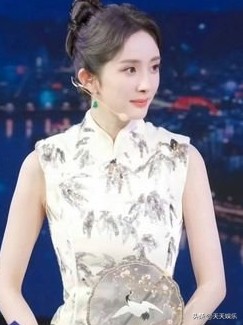 谁能拒绝国泰民安脸?谁看杨幂不心动?谁不爱这人间富贵花?