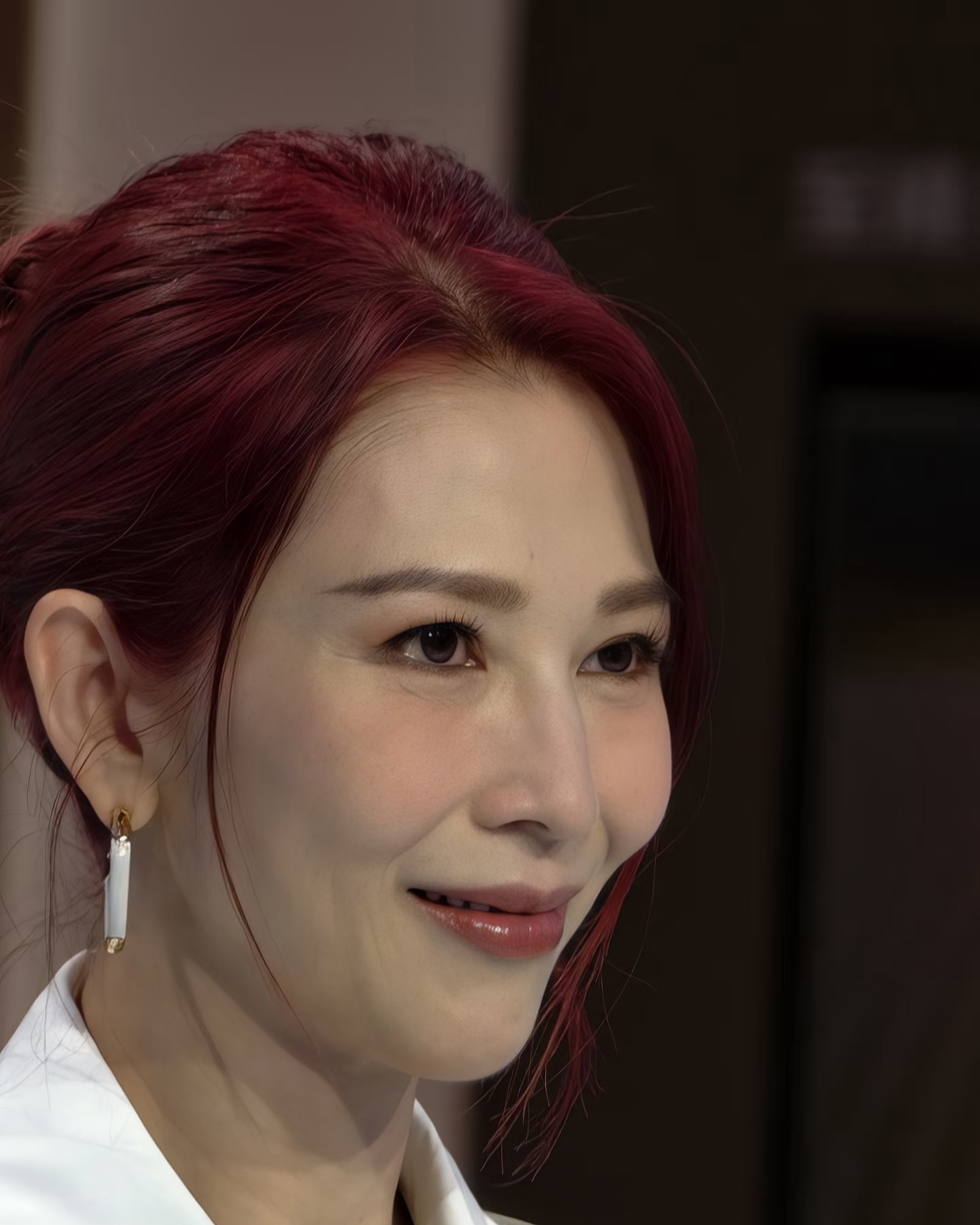 广州车展遇到蔡少芬本人又高又靓女,根本不是网上说的又老又憔悴