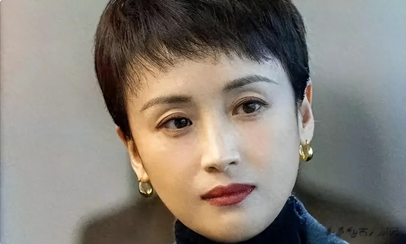 她长得漂亮,名气不大但演技好,出道25年零绯闻,如今依旧美丽