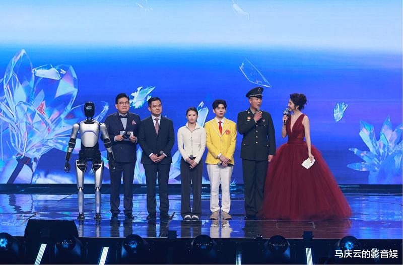 东方卫视跨年盛典再次惊艳，剧跨年火爆出圈，热度六大晚会第一