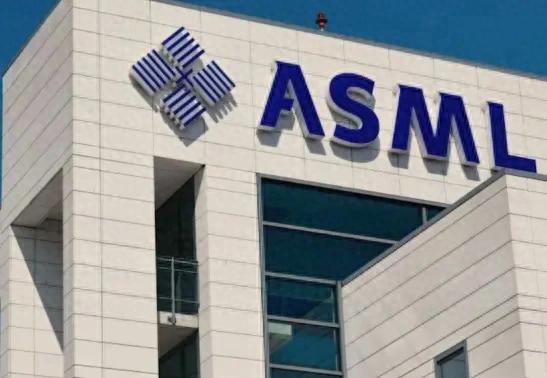 英国电子束光刻突破:ASML独大局面或生变,芯片产业迎新局势!