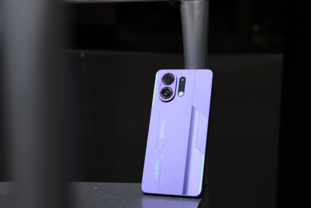 oppo性能王,7000mAh+245万+IPX9,国补后仅1699元