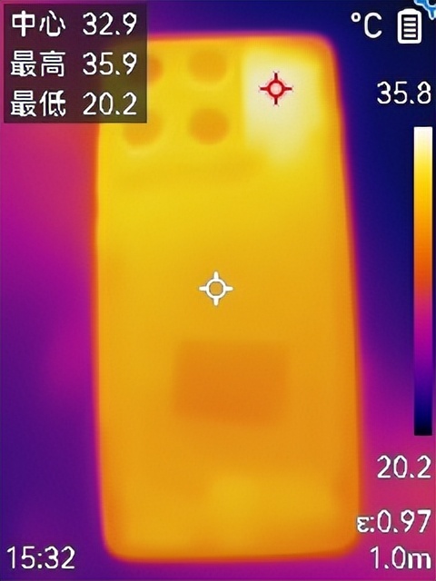 安卓Air首秀！ 聯想moto X70 Air 評測：159g的極致輕薄