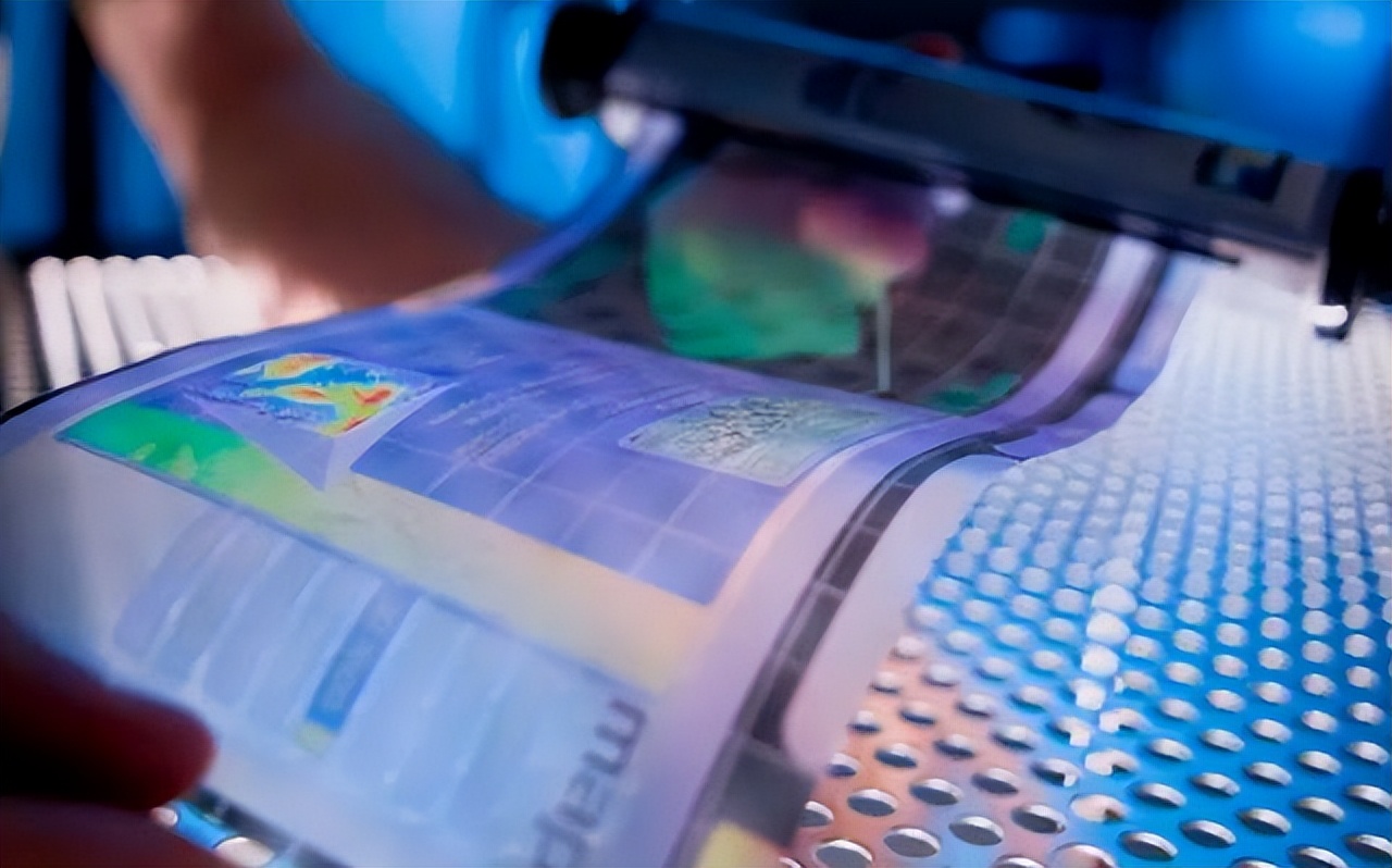 韓國OLED屏廠，焦慮了，中國研發“無FMM OLED”技術