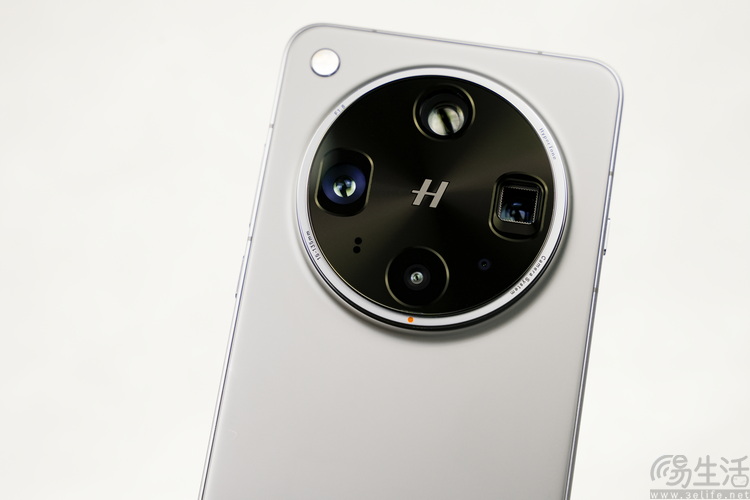 手机厂商与影像品牌的合作,为何会频传“脱钩”