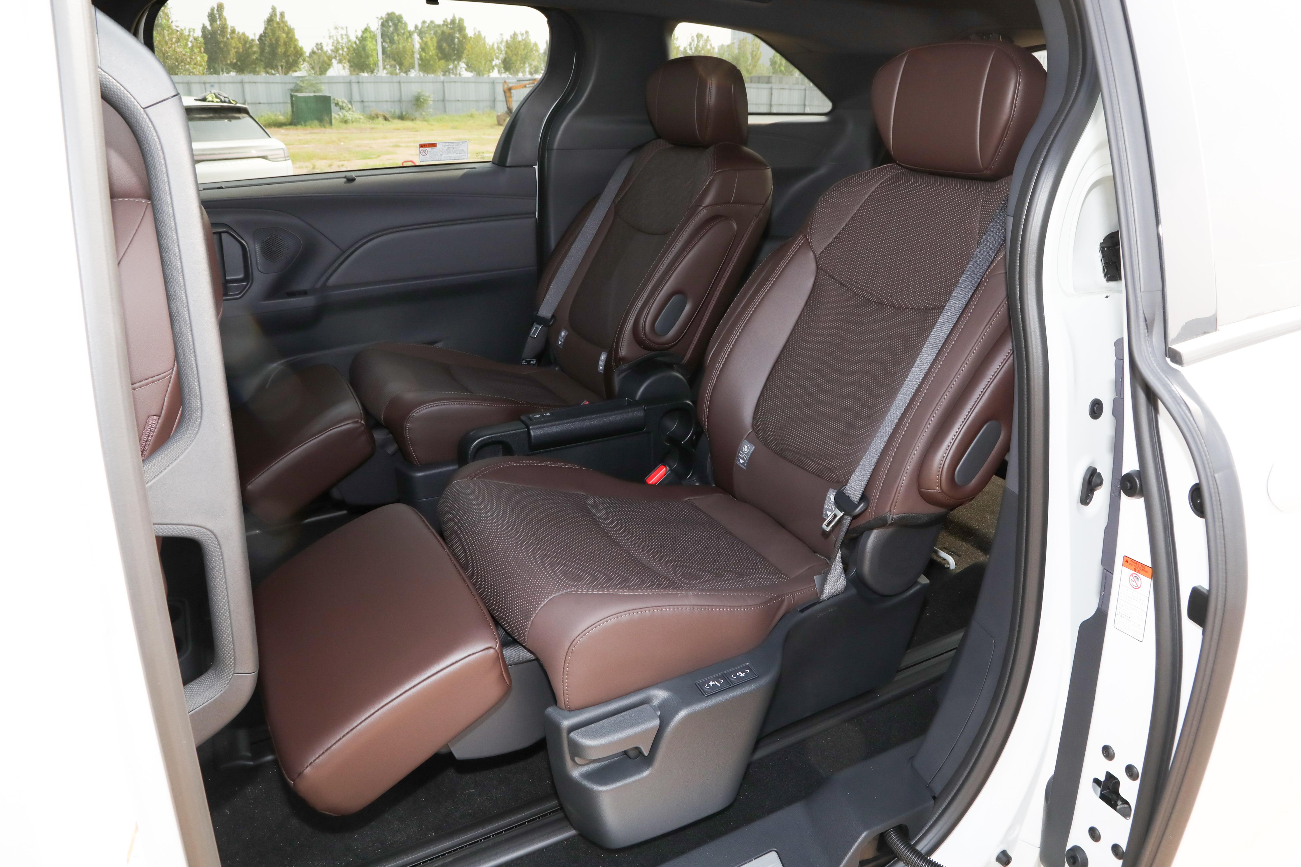 熟悉的配方，务实的进化，家庭出行的伙伴丰田格瑞维亚2026款