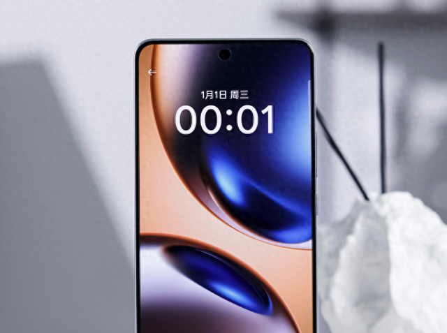 真我“踢馆”,天玑9400+芯片、7200mAh电池,补贴到1989元