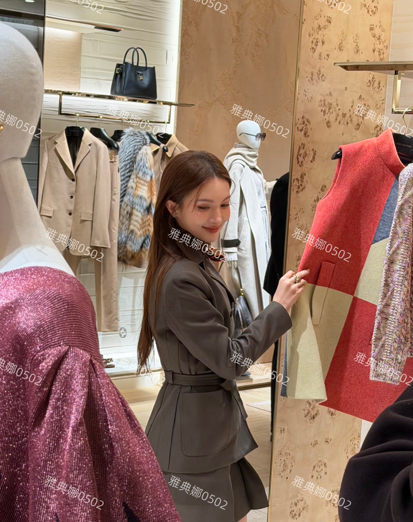 金晨又美回来了本人是好看的，就是颜值不太稳定有点挑妆容挑角度