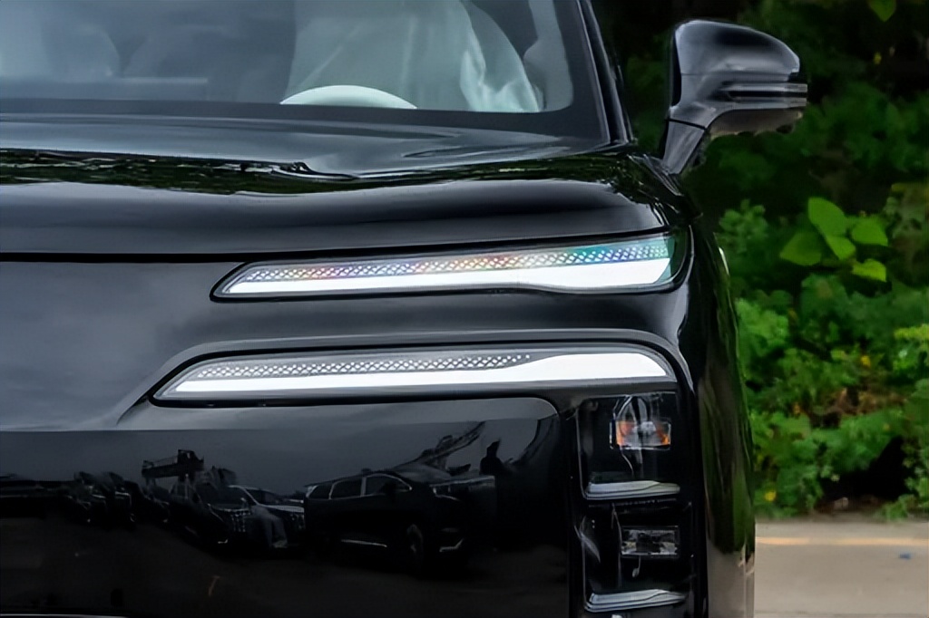 30万级家用SUV新解法：大空间、强动力、智能化一次到位