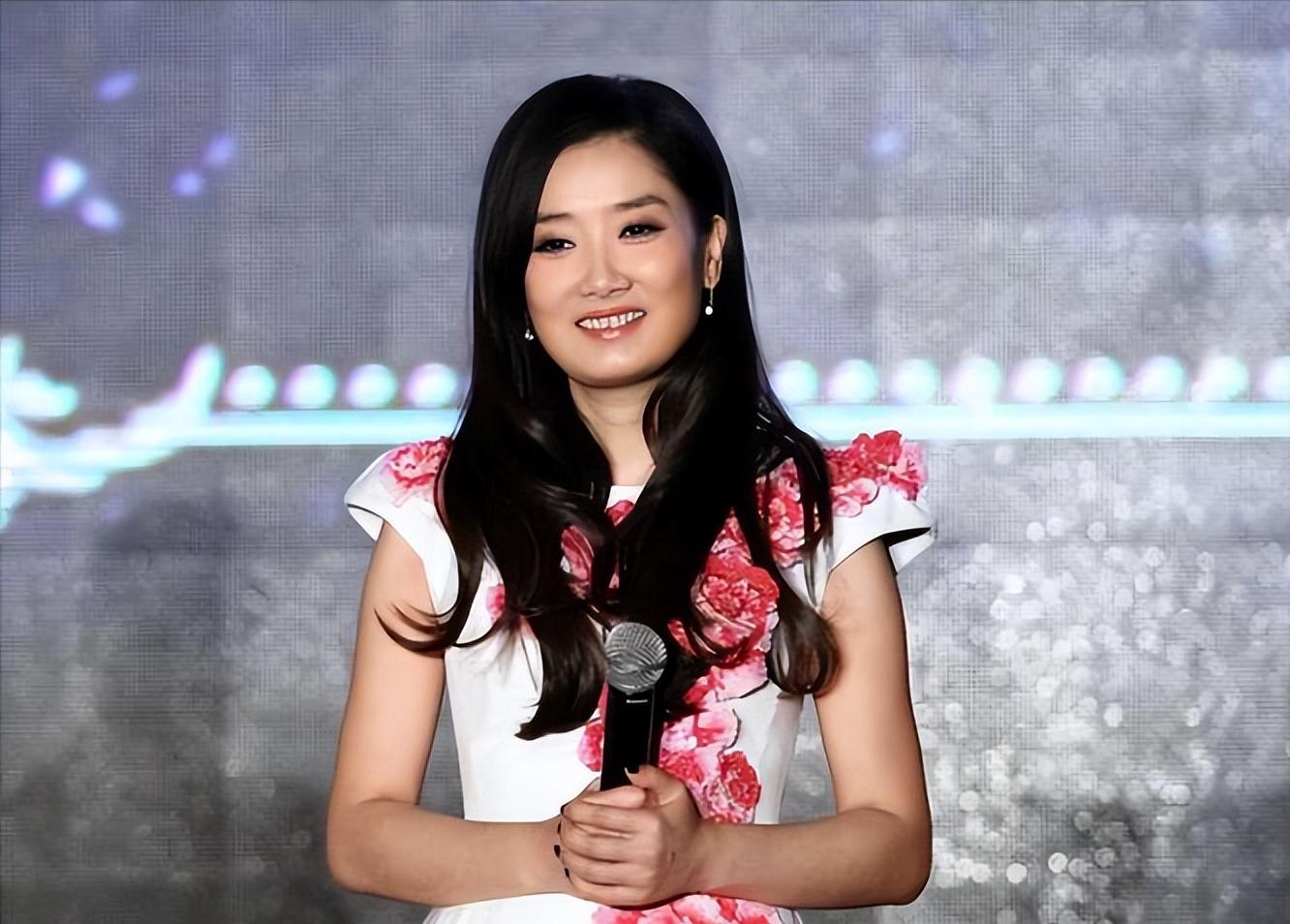 大难临头各自飞!沉寂五个月后玲花官宣好消息,曾毅彻底被抛弃?