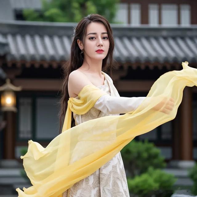 迪丽热巴古装出圈!单肩黄飘带造型,又美又飒!