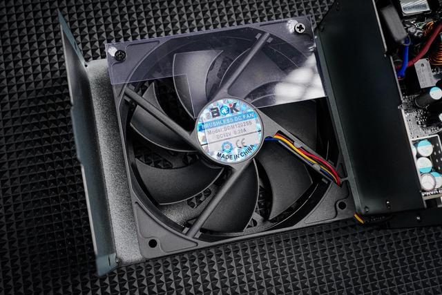 鑫谷数智DM-850G电源评测超金牌智能“小金刚”