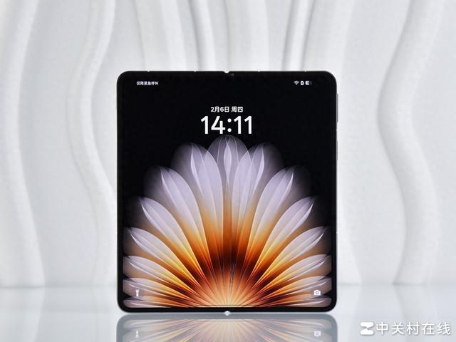 AI全景虛擬屏重塑移動辦公新范式 移動辦公該買哪款大折疊手機？