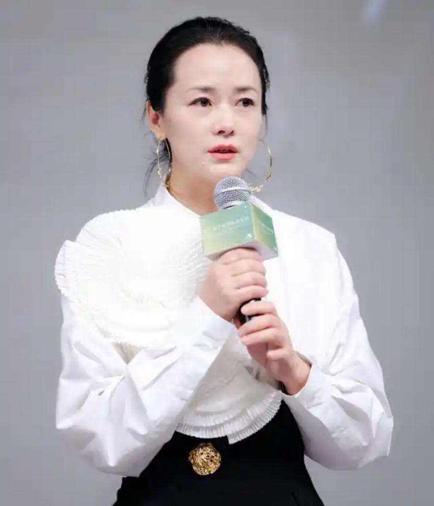 陈依莎:长得漂亮,演技也好,出道27年零绯闻,今事业爱情双丰收