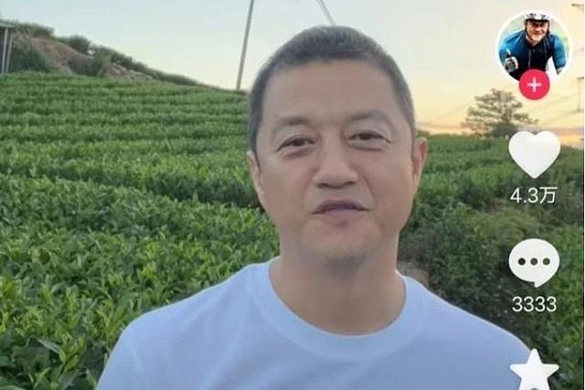 李亚鹏妻子自爆没钱了！从大平层搬到水泥房，3岁女儿嚎啕大哭