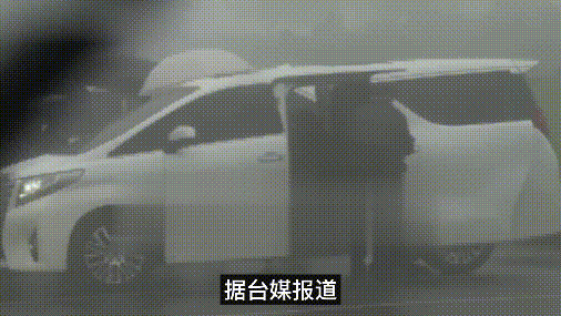 大S落葬下大雨!千万墓地用雨布盖着,有花没遗照,葬礼仅40分钟