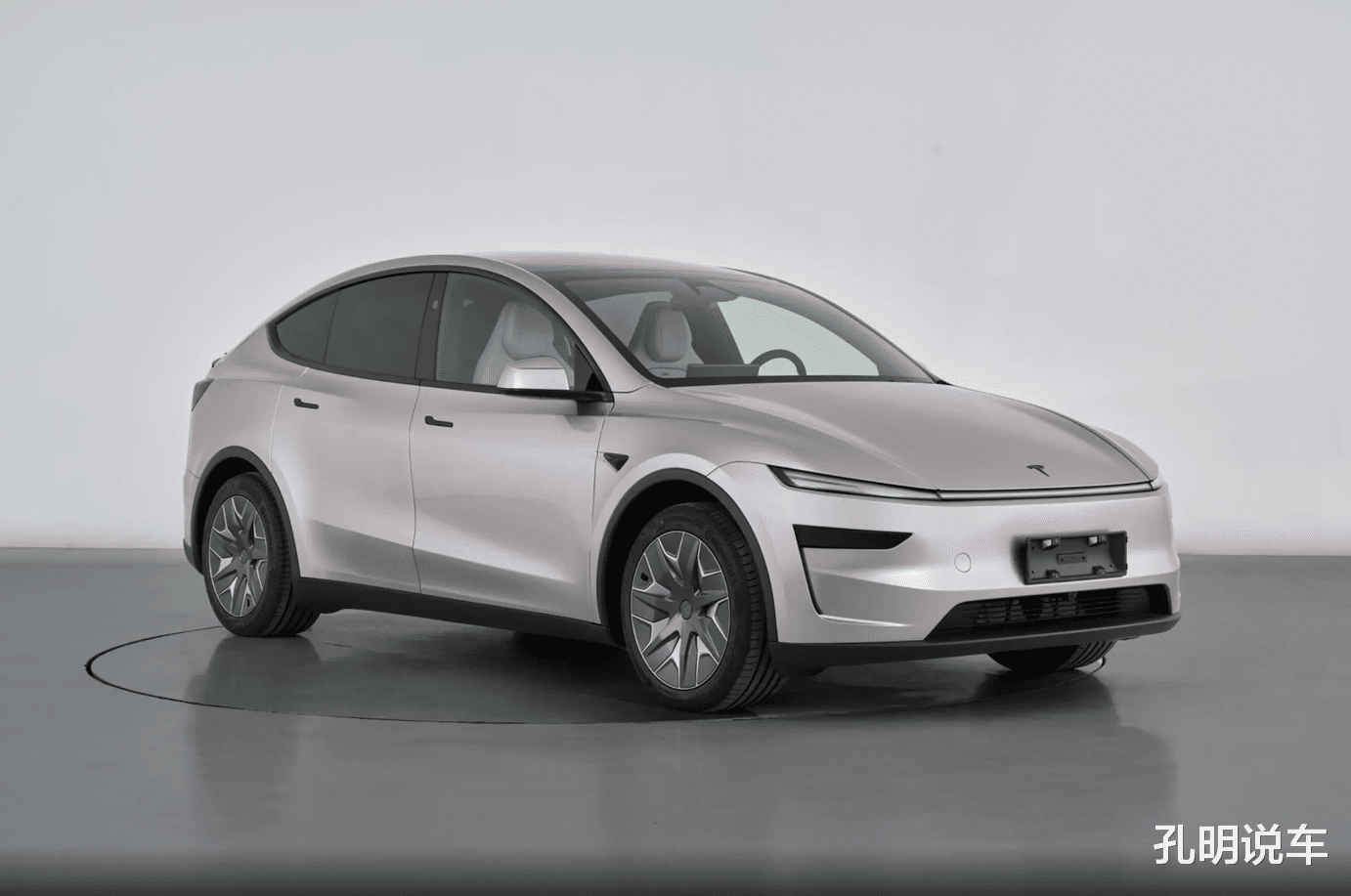 看似六座，实则鸡肋？特斯拉ModelY L加长版，33.9万值不值？