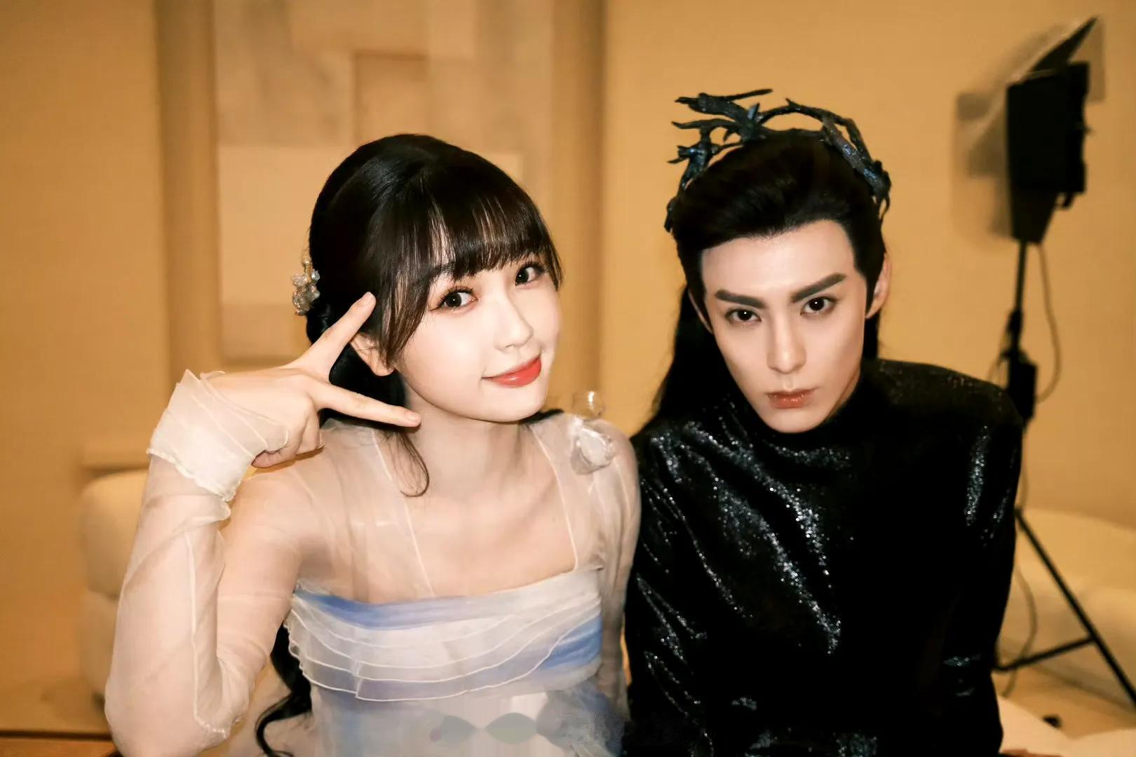 许我耀眼开播,大家终于发现了赵露思和虞书欣的区别是什么?