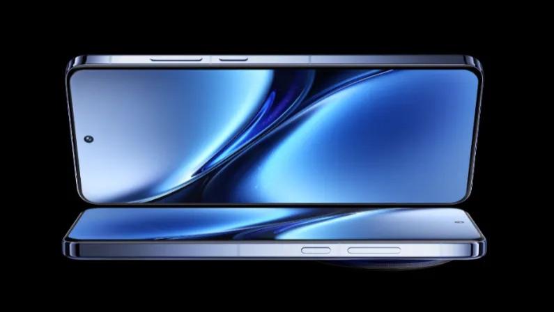 去年的Pro版旗艦，比今年標準版便宜800元，你會選誰?