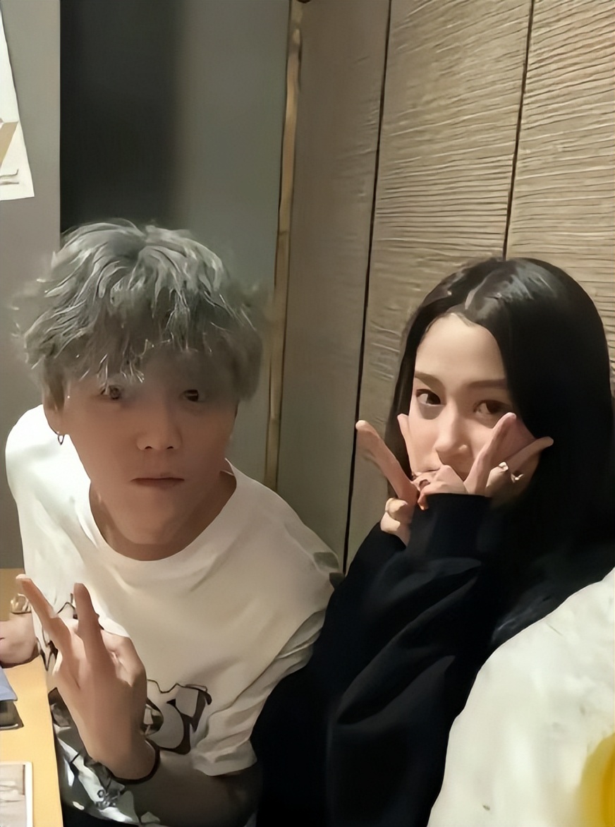 鹿晗没想到，回应与王安宇恋情传闻的关晓彤，没给自己留一丝体面