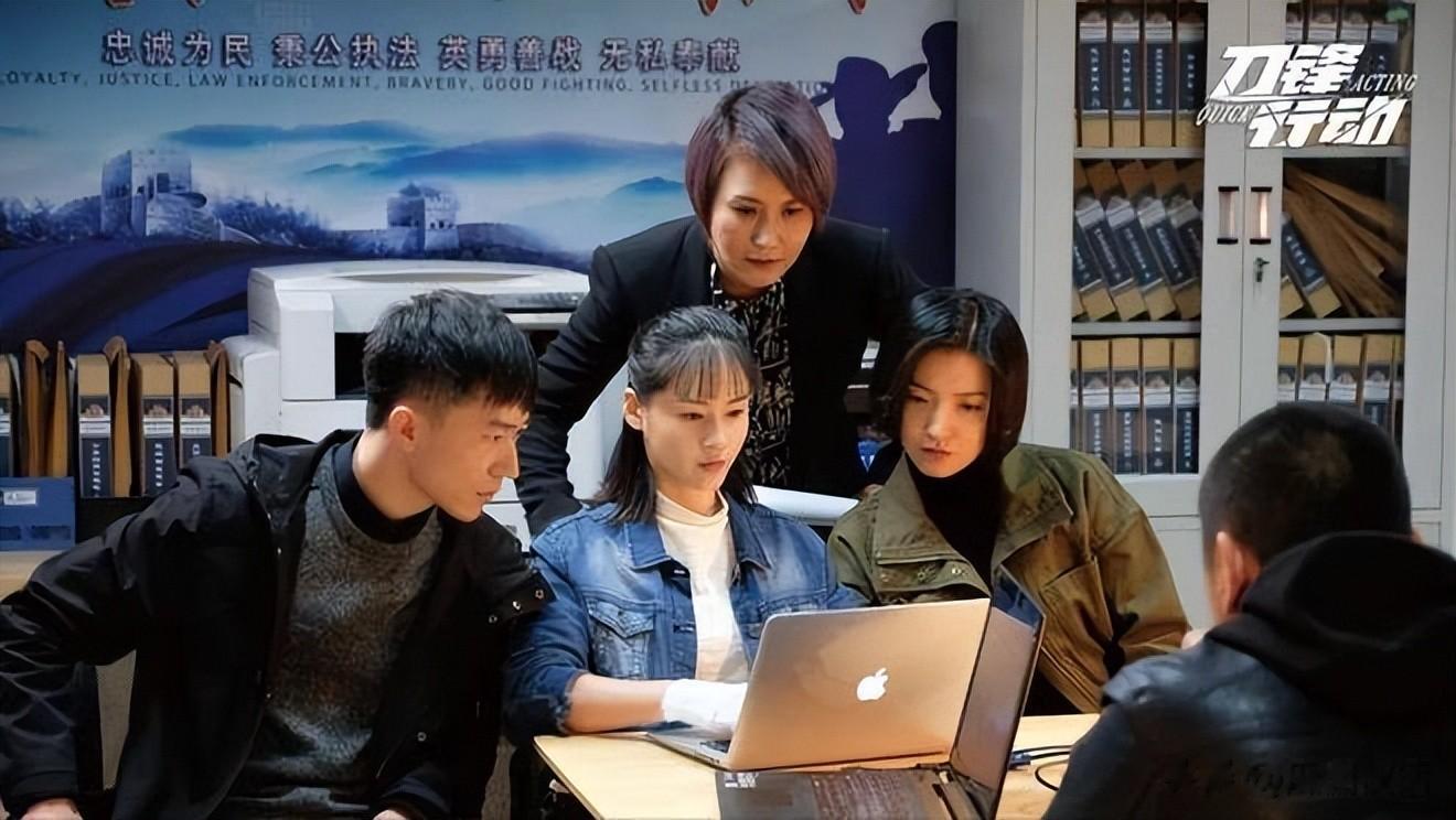 没领证却同居多年，38岁高龄生下女儿，爱人离世后她过得怎么样了