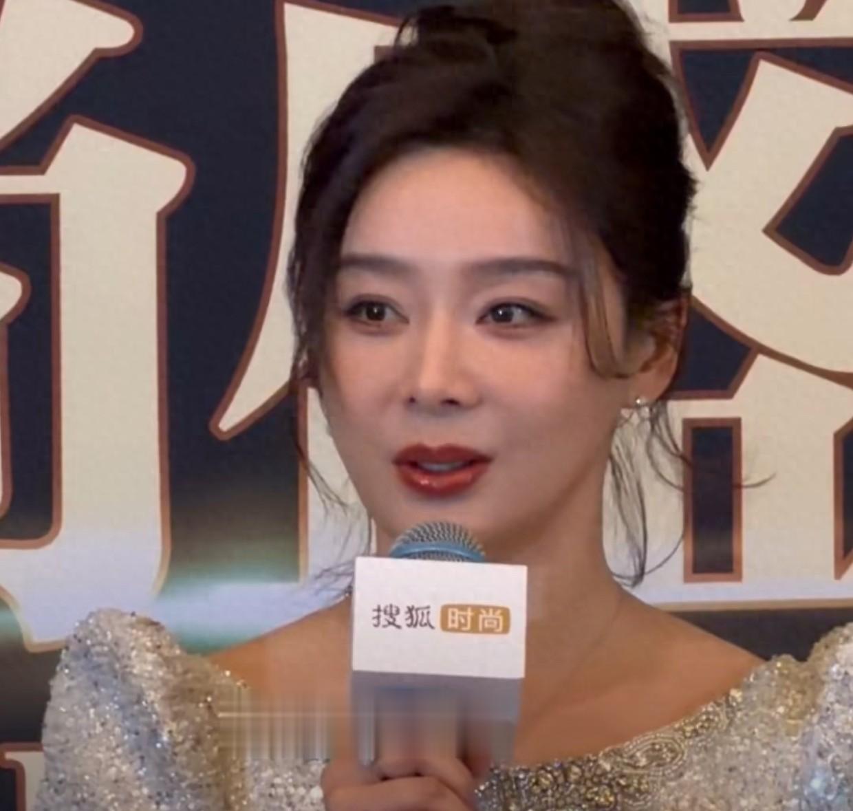 38岁袁姗姗自曝单身，没有被催婚却被催生 担心年纪大了生不出孩子