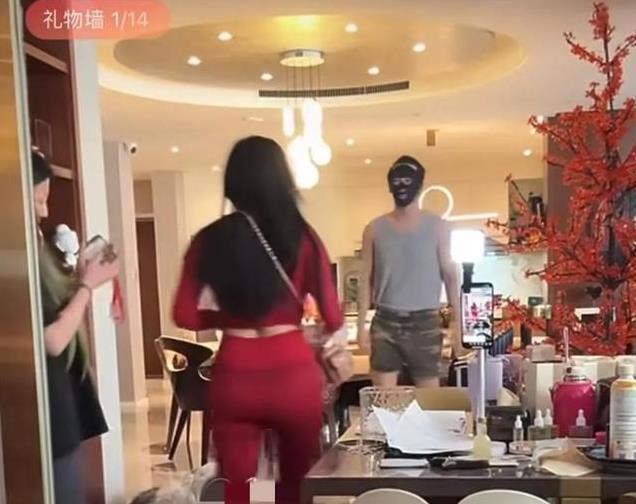 钟丽缇收到老公情人节礼物，感动到痛哭流涕，张伦硕出镜身材好棒