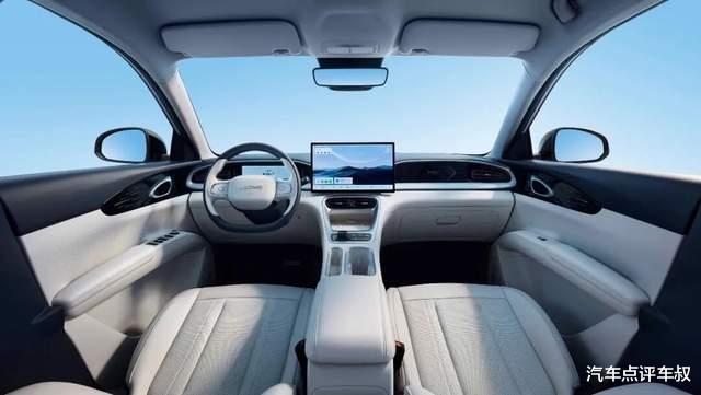 销量冠军与安全标杆PK：6万级纯电小车选星愿还是极狐T1？