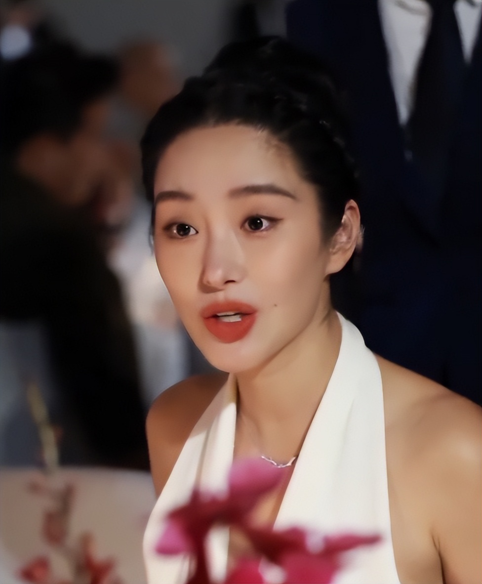 深圳晚宴,佟丽娅皮包骨,杨采钰真空,谭松韵肿,刘雨昕像座山雕