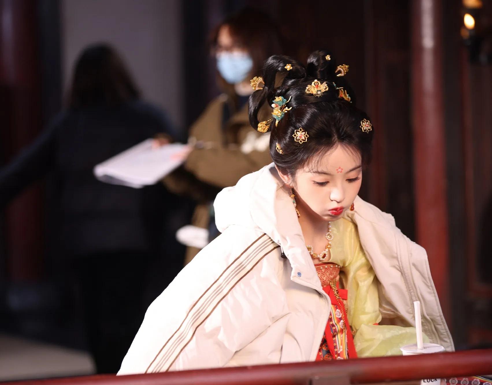 田曦薇最新古风剧照来袭，真美呀