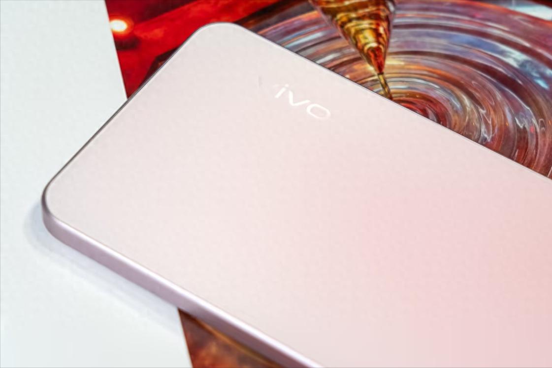 vivo打響“價格戰”，超窄直屏+百倍變焦+6500mAh，現跌至1699元