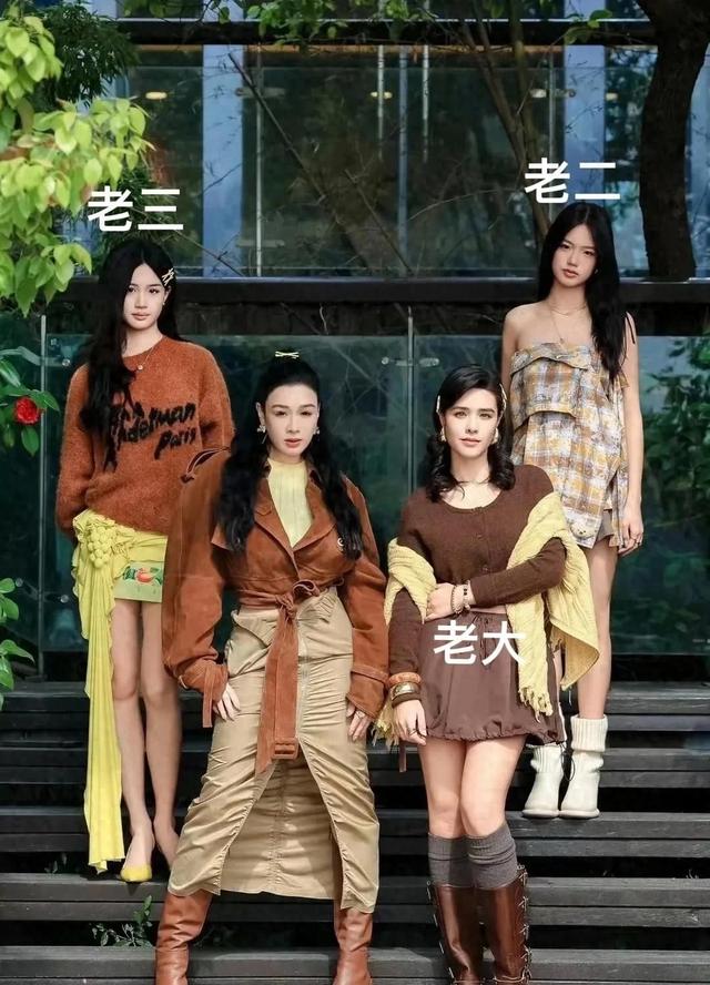 贴钟丽缇西湖遛三女被拍！混血长女美到封神，二女儿复制粘亲爹脸