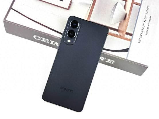 轻薄旗舰新标杆 三星Galaxy S25 Edge深度评测