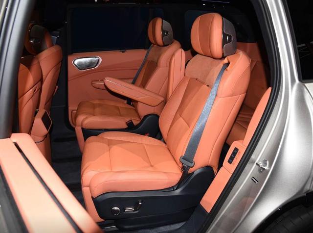 领克这款新6座SUV，配宁德时代骁遥超级增混电池，30.99万起售