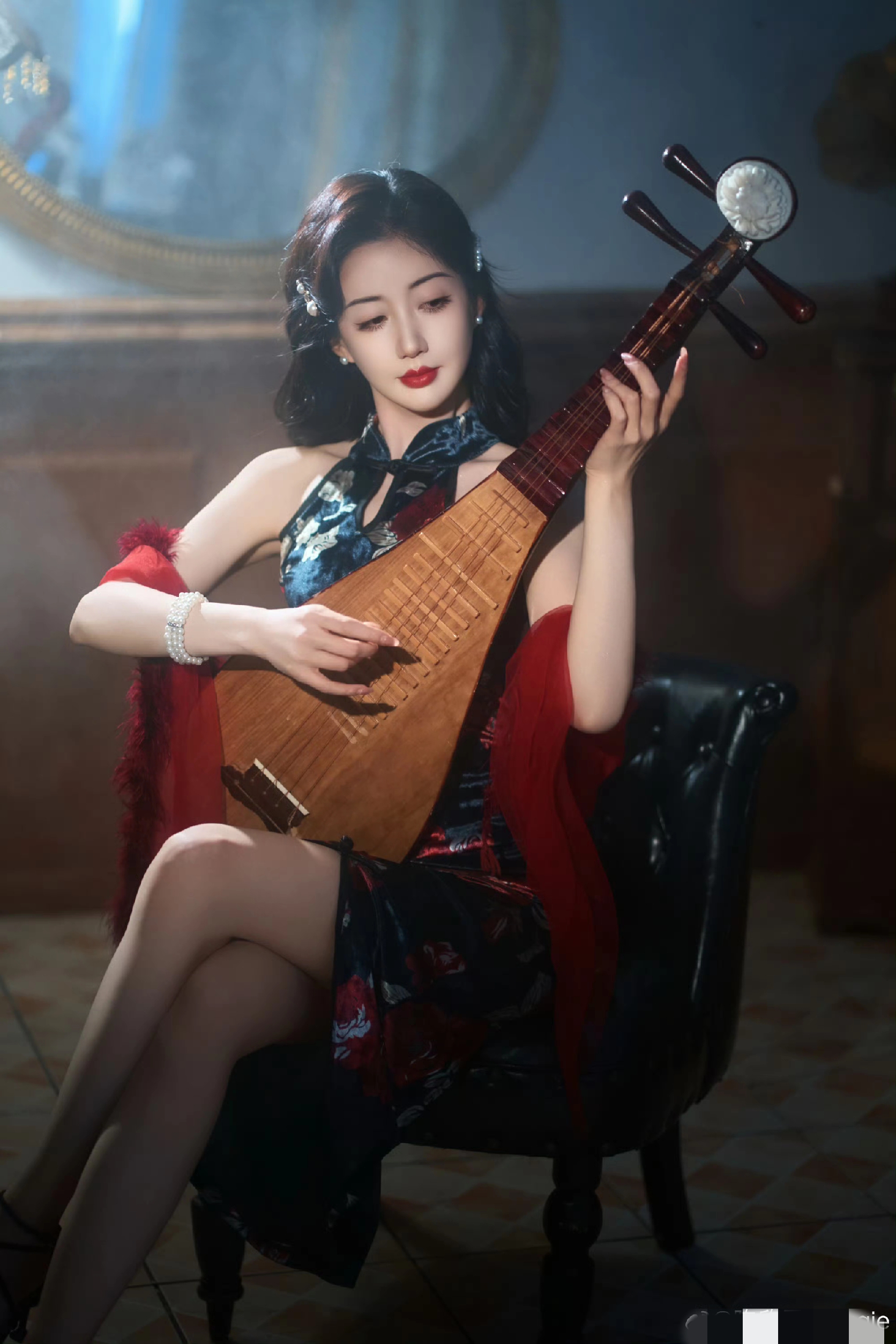 陈欣予 腰肢纤细 白嫩的能掐出水