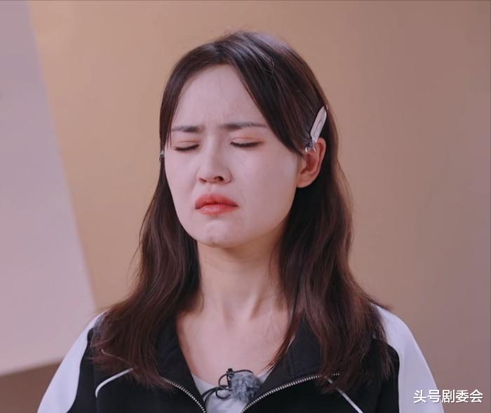 王蓉获央视力挺，何泓姗硬刚节目组，《浪姐》的“保皇”剧本不灵了？