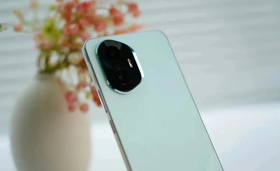 榮耀宣布清倉，16GB+512GB+5000萬主攝，頂配版已重回2199元