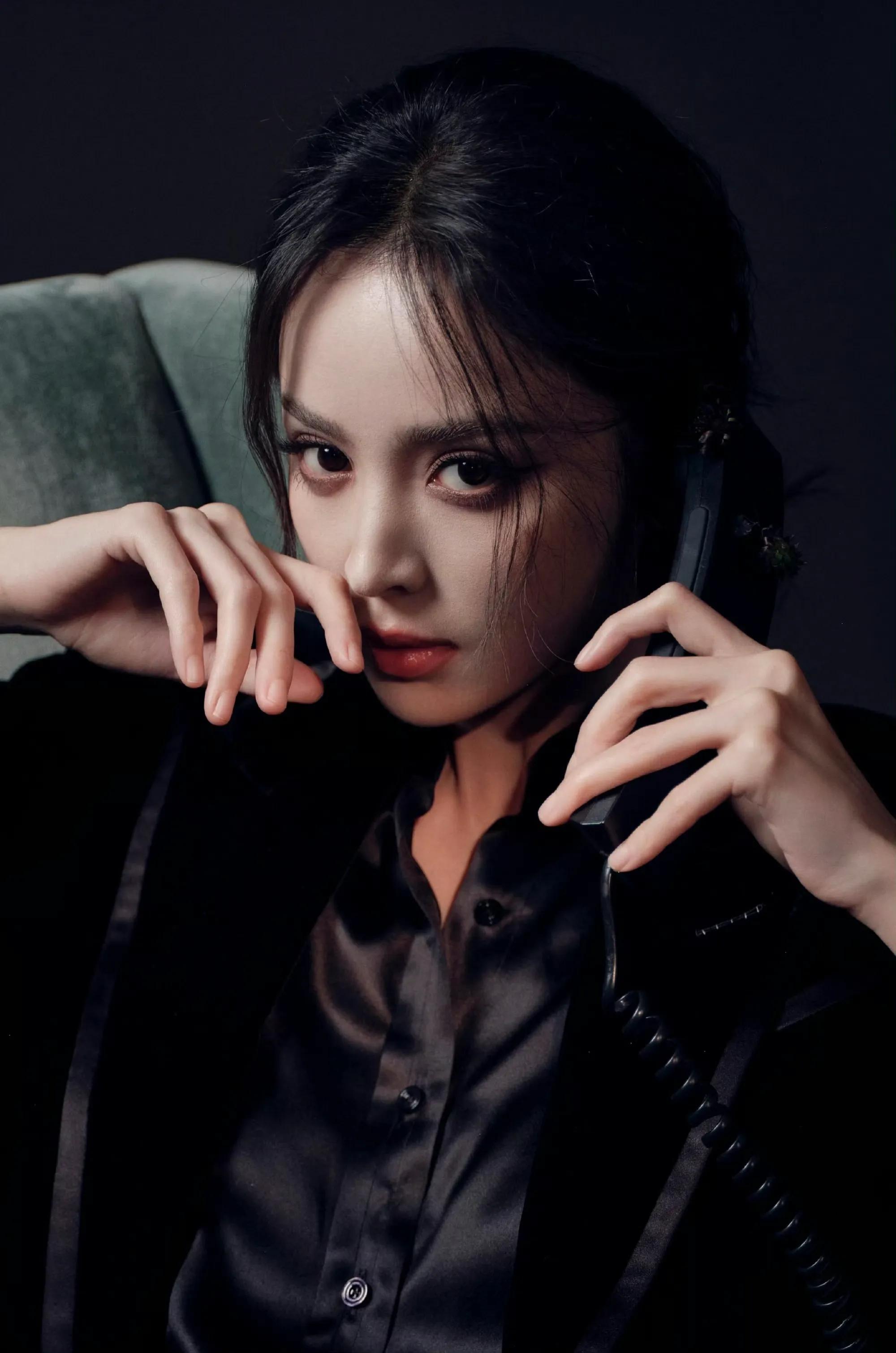 娜扎黑西装造型美爆了