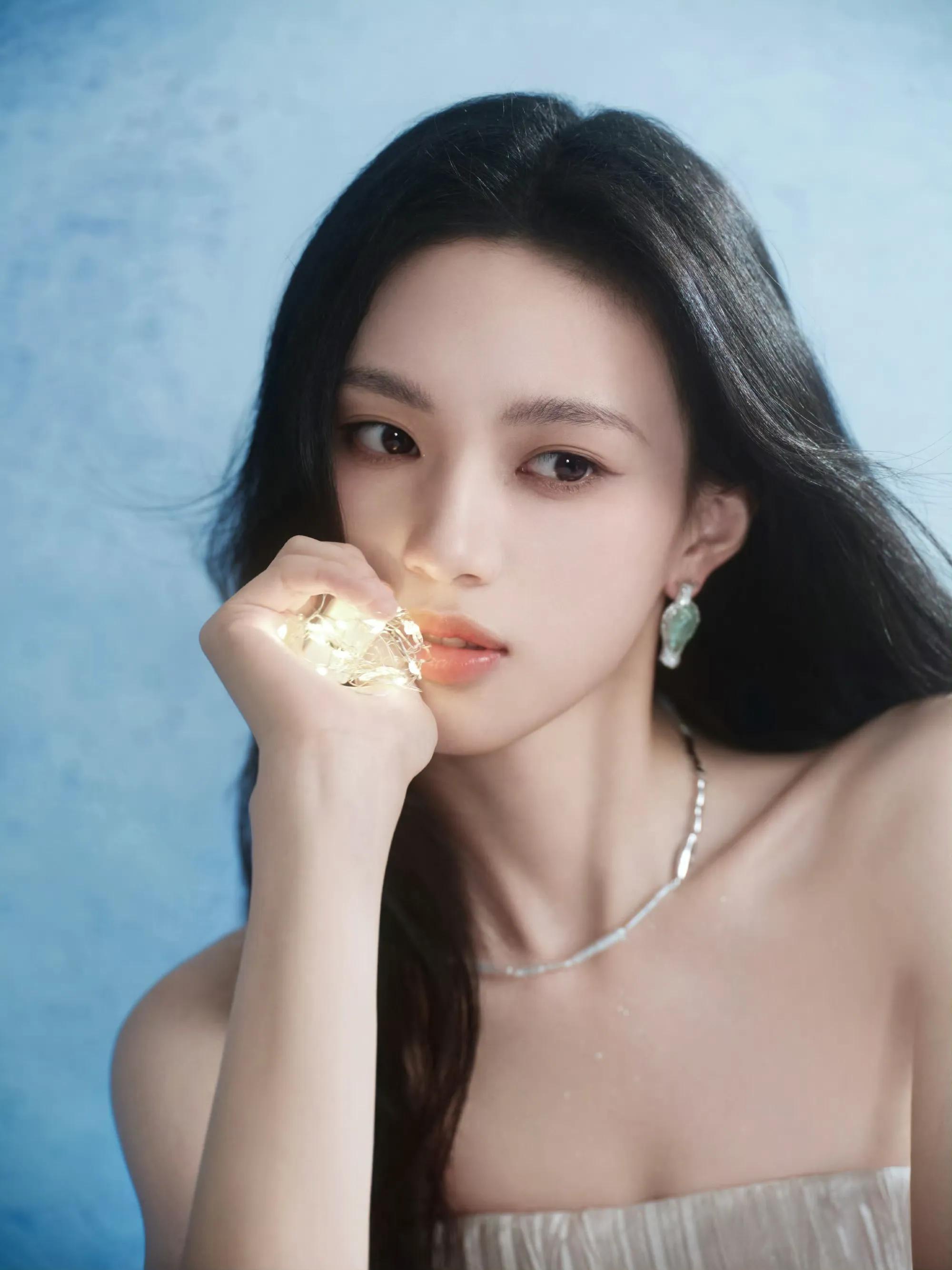 沈羽洁仙气飘飘