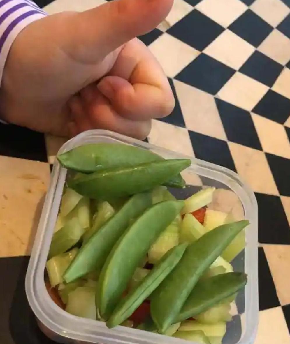 贝小七变瘦后颜值爆表，老贝的宠爱背后有原因