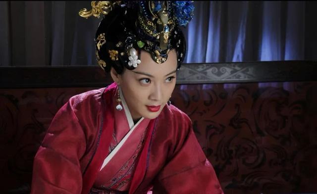 她长得漂亮戏也好,出道18年不温不火,今靠《以法之名》终于火了