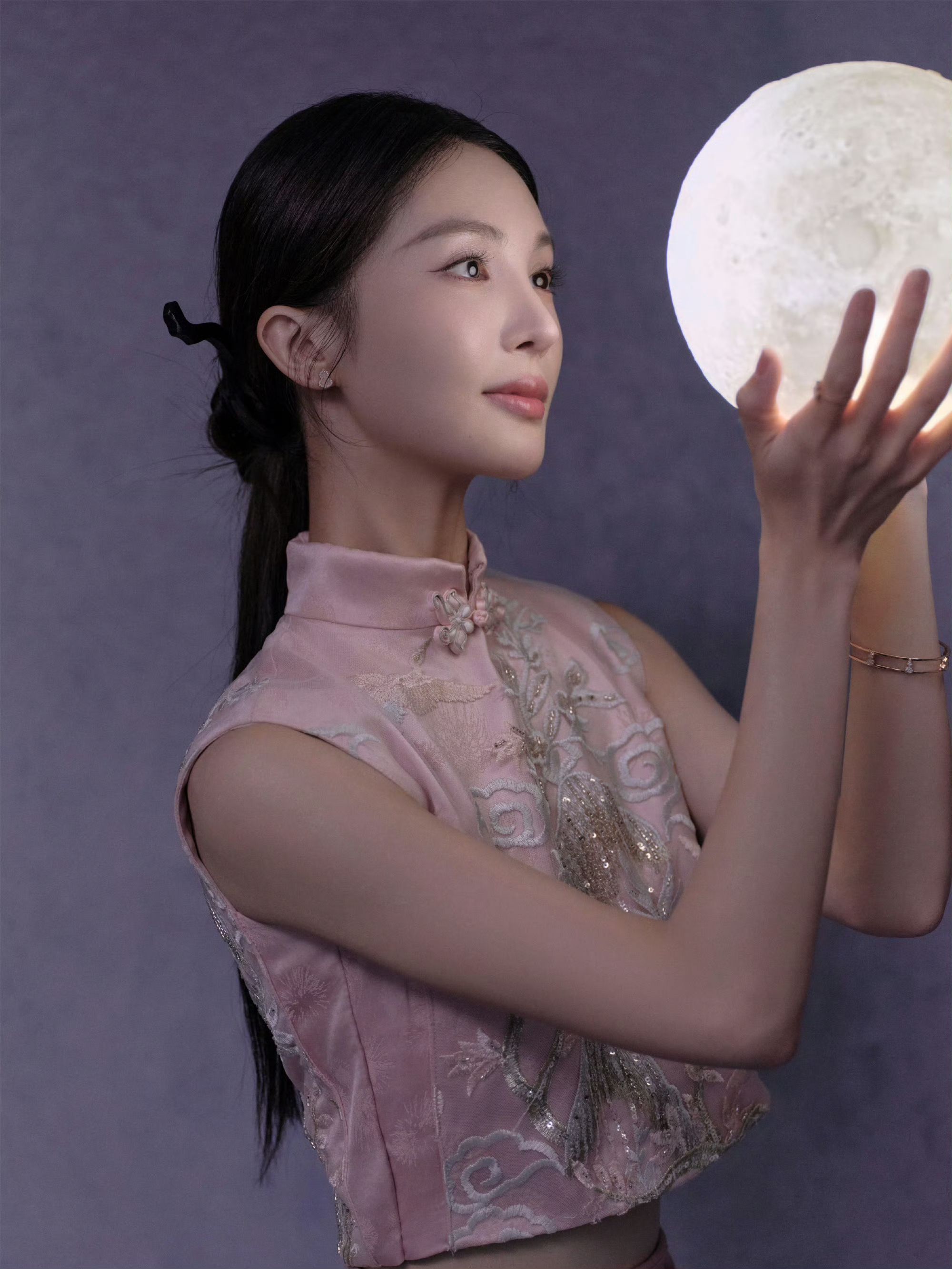 金晨,古风悠悠,静若止水