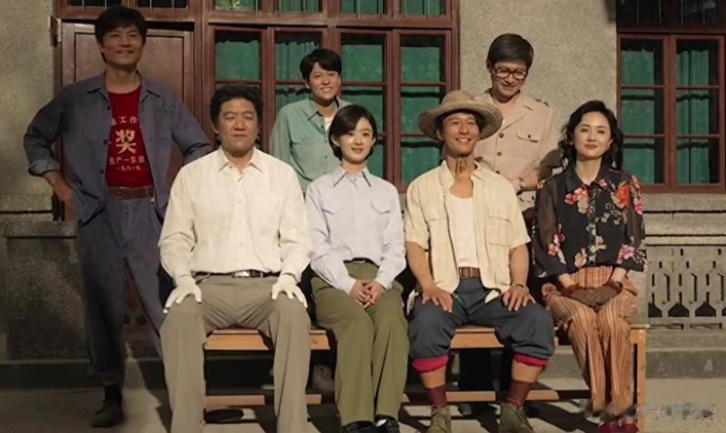 没想到，杨紫杨颖都“不要”的男人，如今却在赵丽颖身边大放异彩