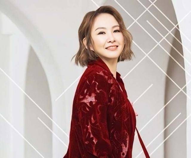 香港知名歌手公开发声明追债引关注！